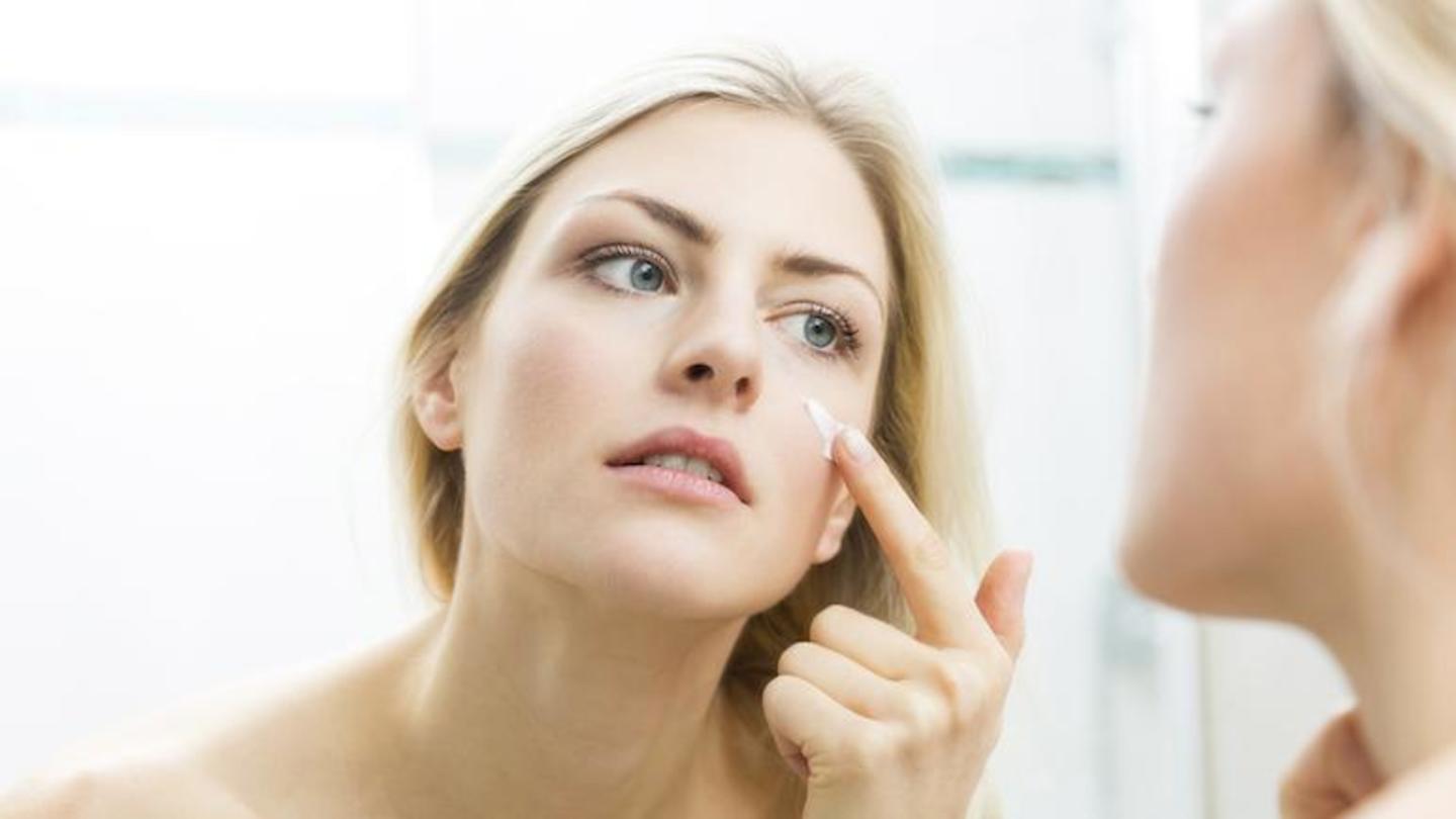 Clean your face, prep your skin with a primer Clean your face, prep your skin with a primer