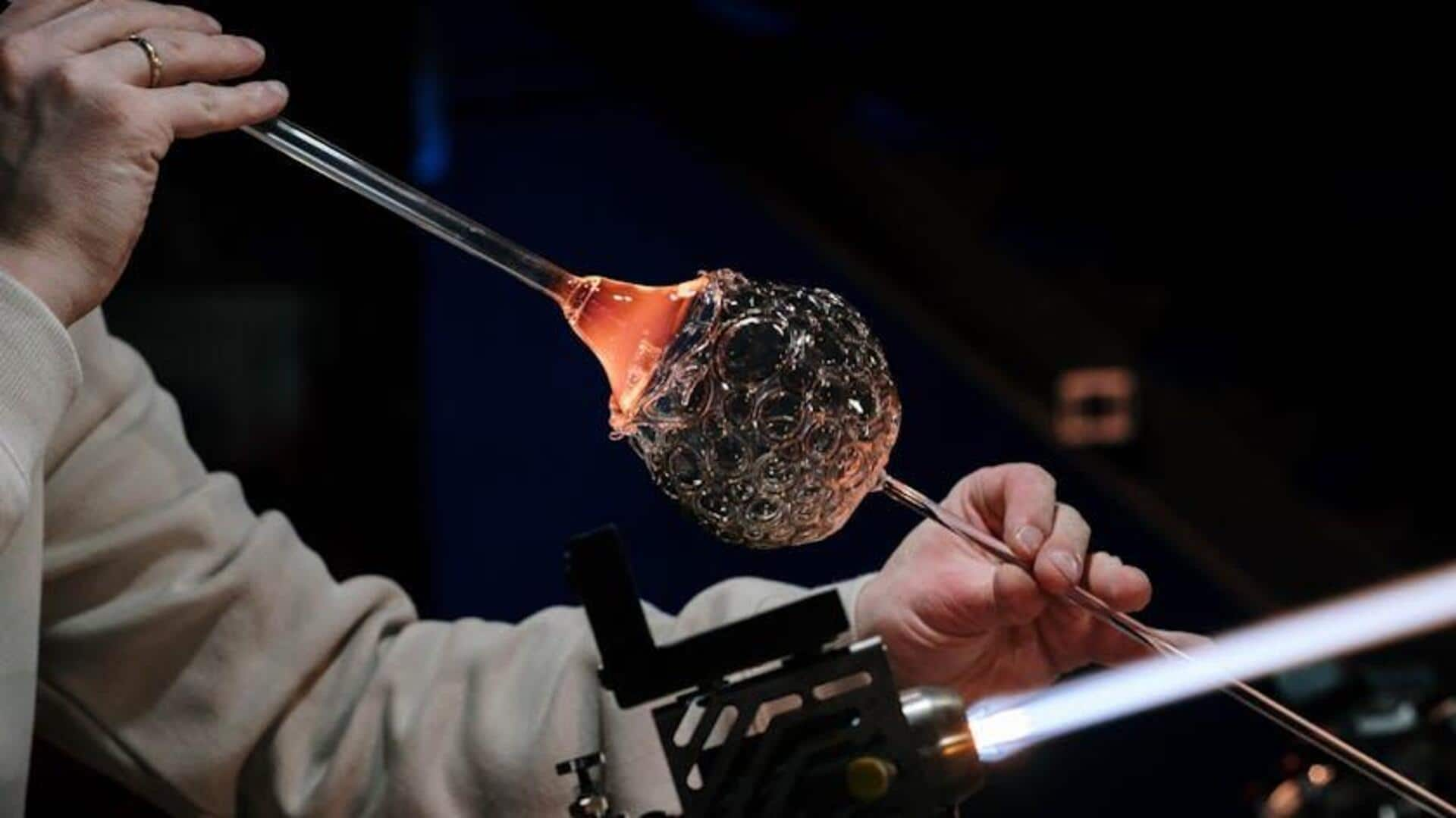 Glassblowing workshops: Molten art journeys