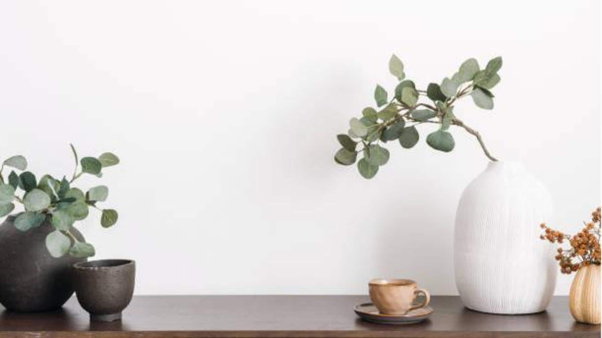 How to use pottery for minimalist decor