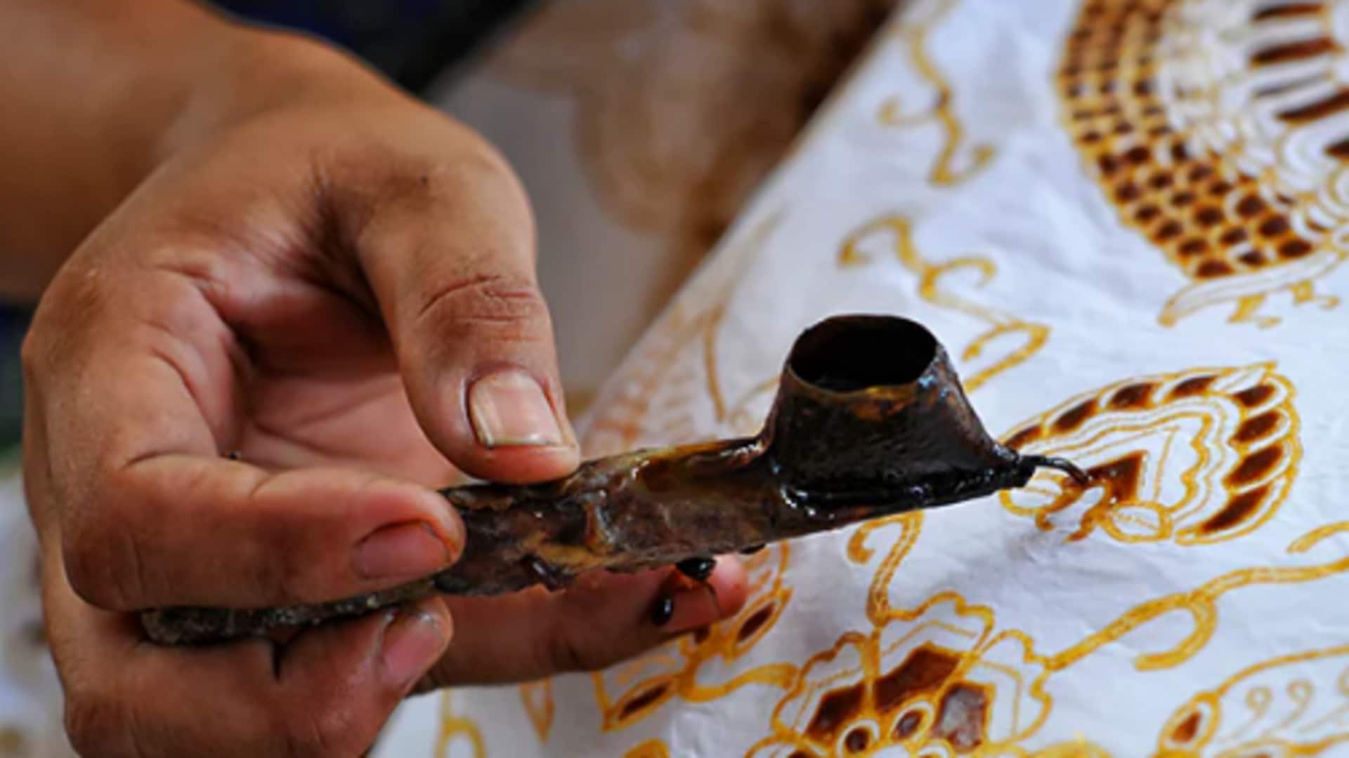 Ancient batik: Wax-resist textile dyeing techniques