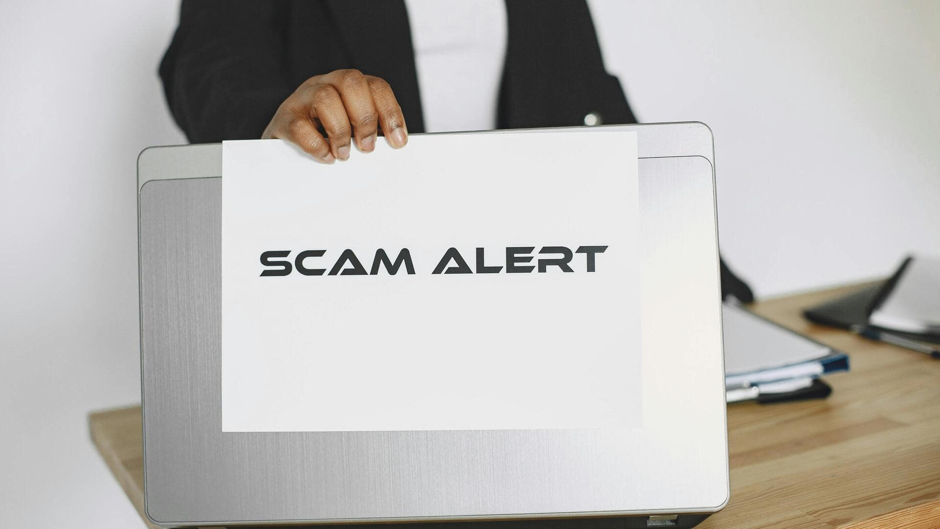 How to identify fake rental app messages