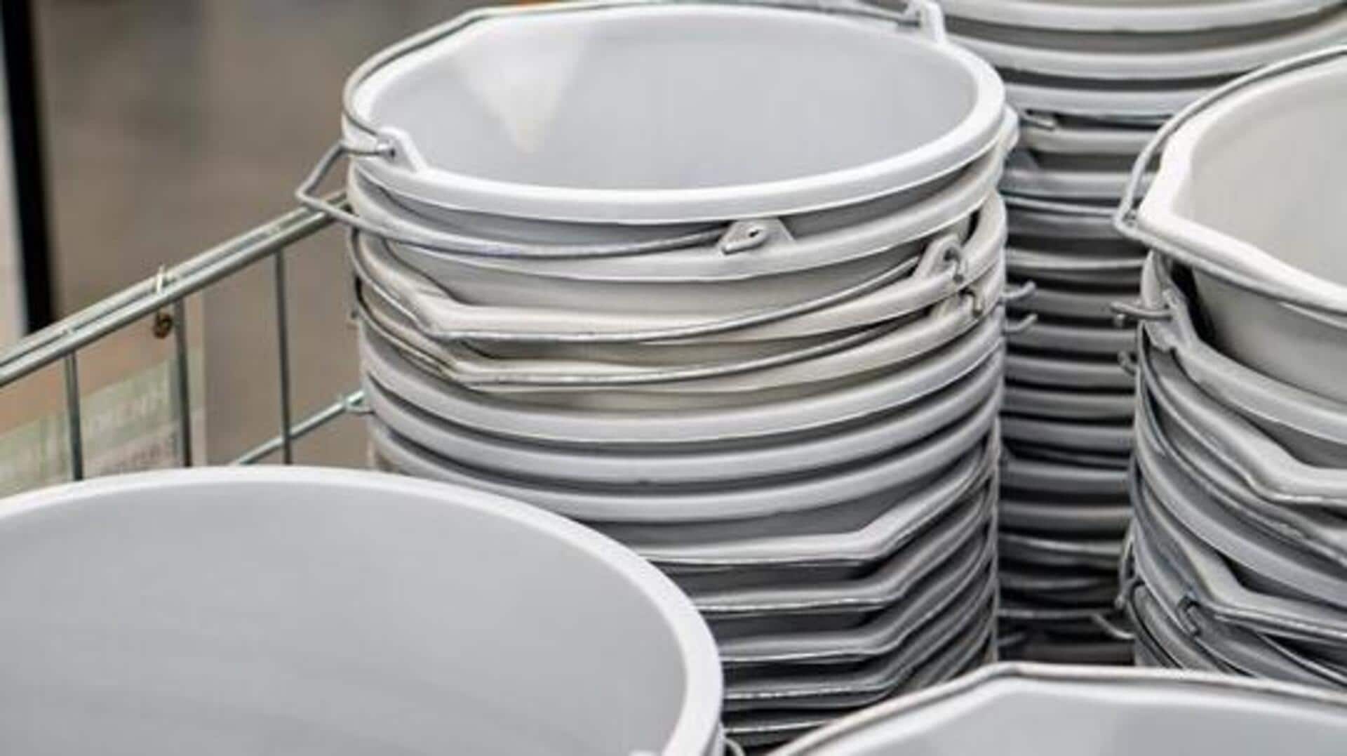 How to assess plastic buckets in local markets