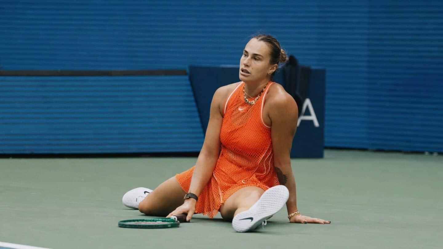 Aryna Sabalenka smashes racket, yells after US Open defeat