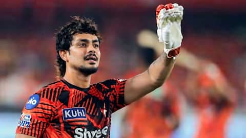 Should Ishan Kishan continue leading SRH with Pat Cummins's presence?