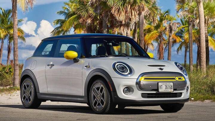MINI Cooper SE to debut in India in March 2022