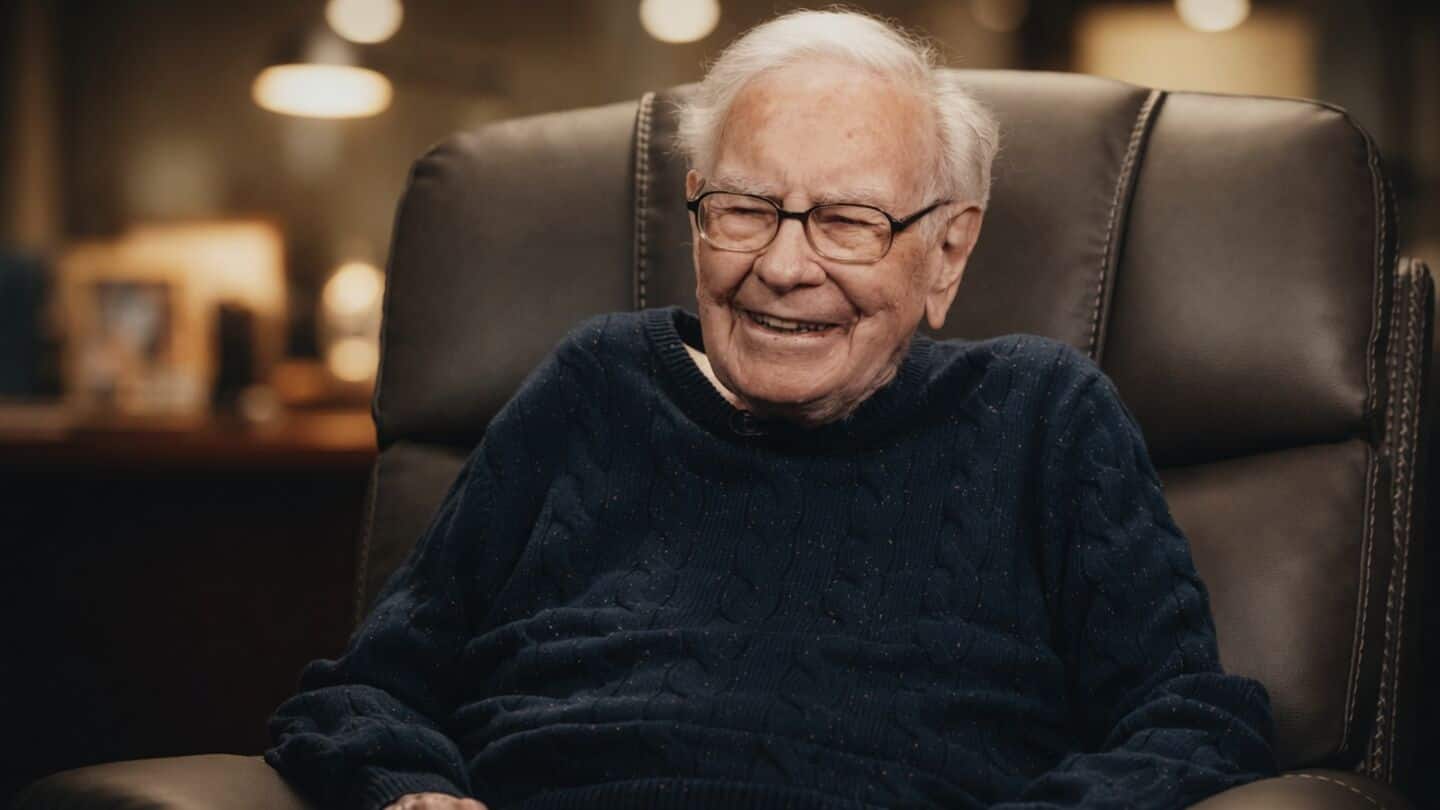 Warren Buffett named chairman emeritus of Berkshire Hathaway