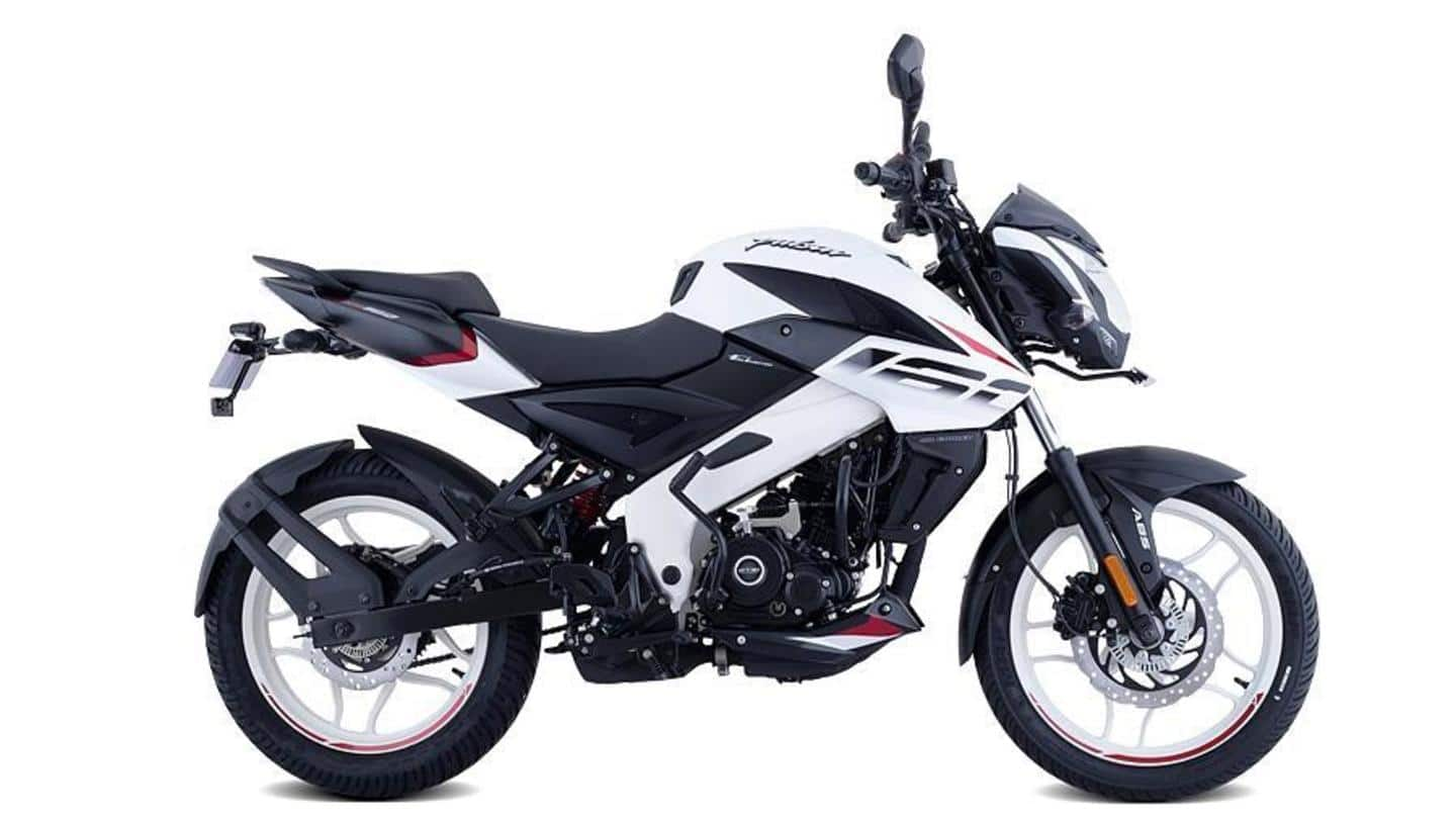 Bajaj Pulsar NS160 gets a new color option in India