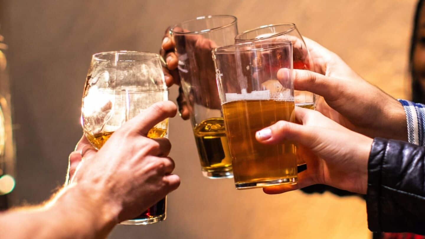 US adults are drinking less alcohol than before