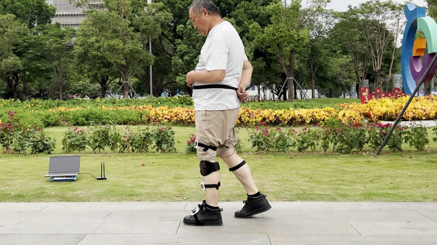 This battery-free neural device can help stroke survivors walk naturally