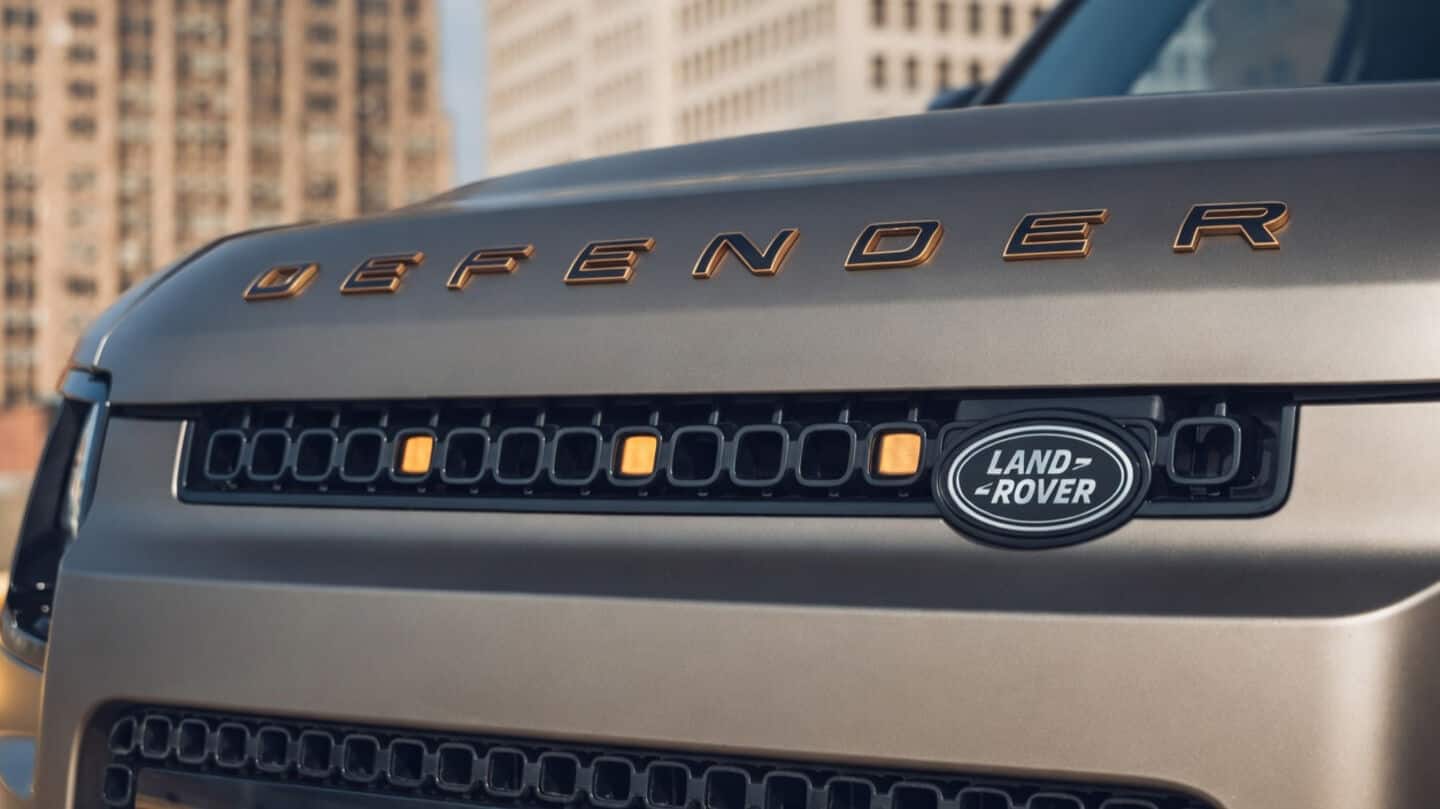 JLR wants to make a Defender luxury pickup truck