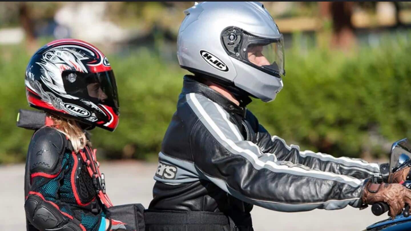 You should soon get 2 helmets with every new 2-wheeler You should soon get 2 helmets with every new 2-wheeler