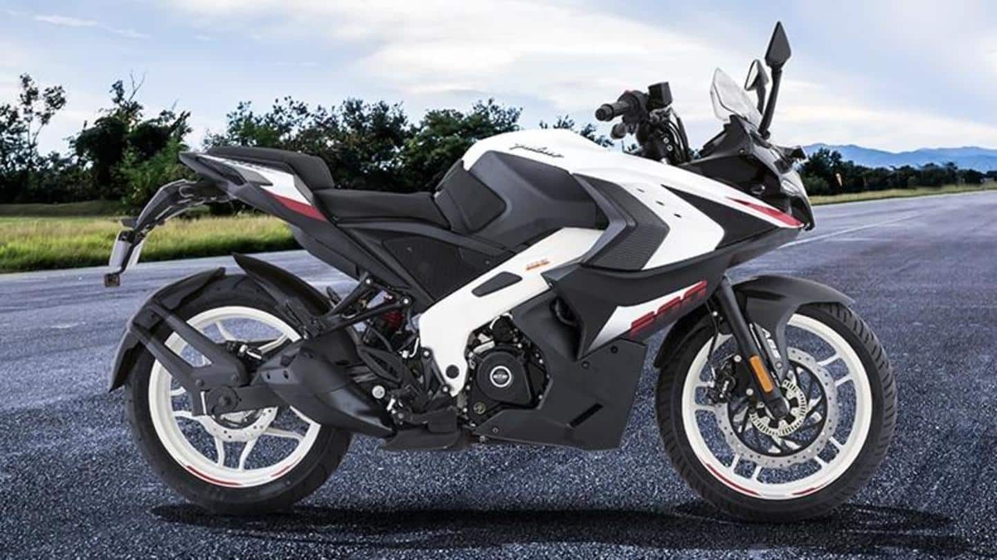 Bajaj Pulsar RS200 becomes costlier by Rs. 5,000