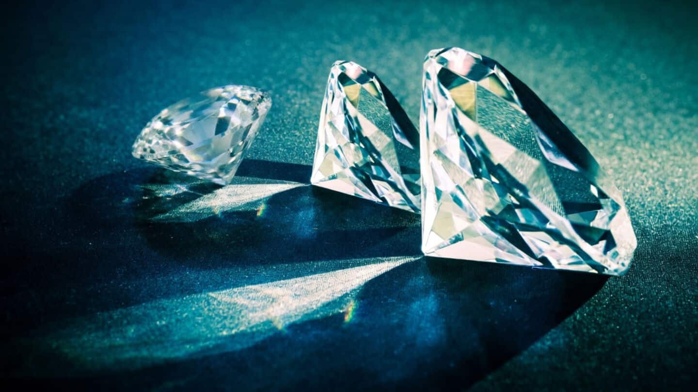 This lab-grown Chinese diamond cannot be broken
