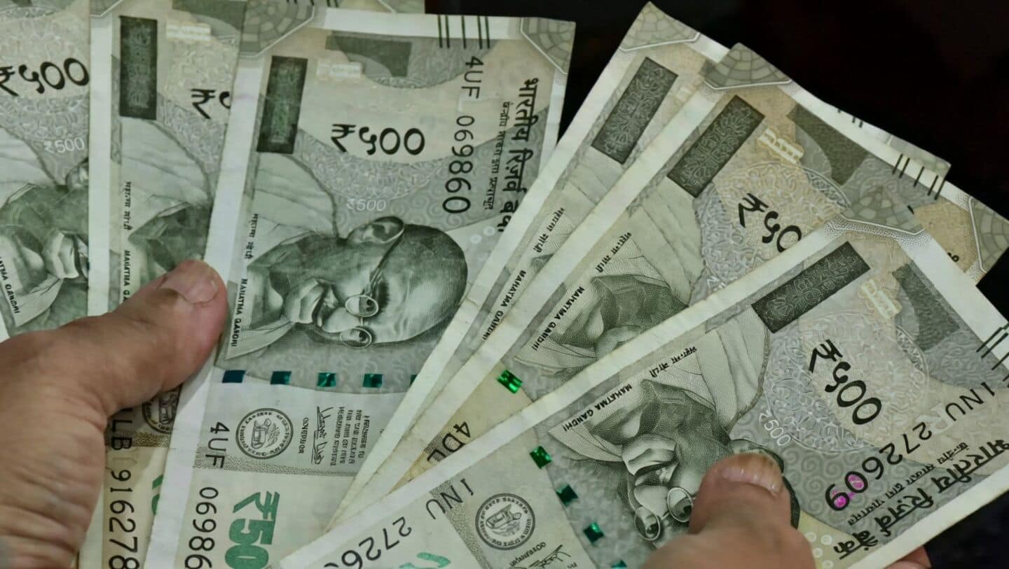 Dearness allowance for central government employees hiked by 2%