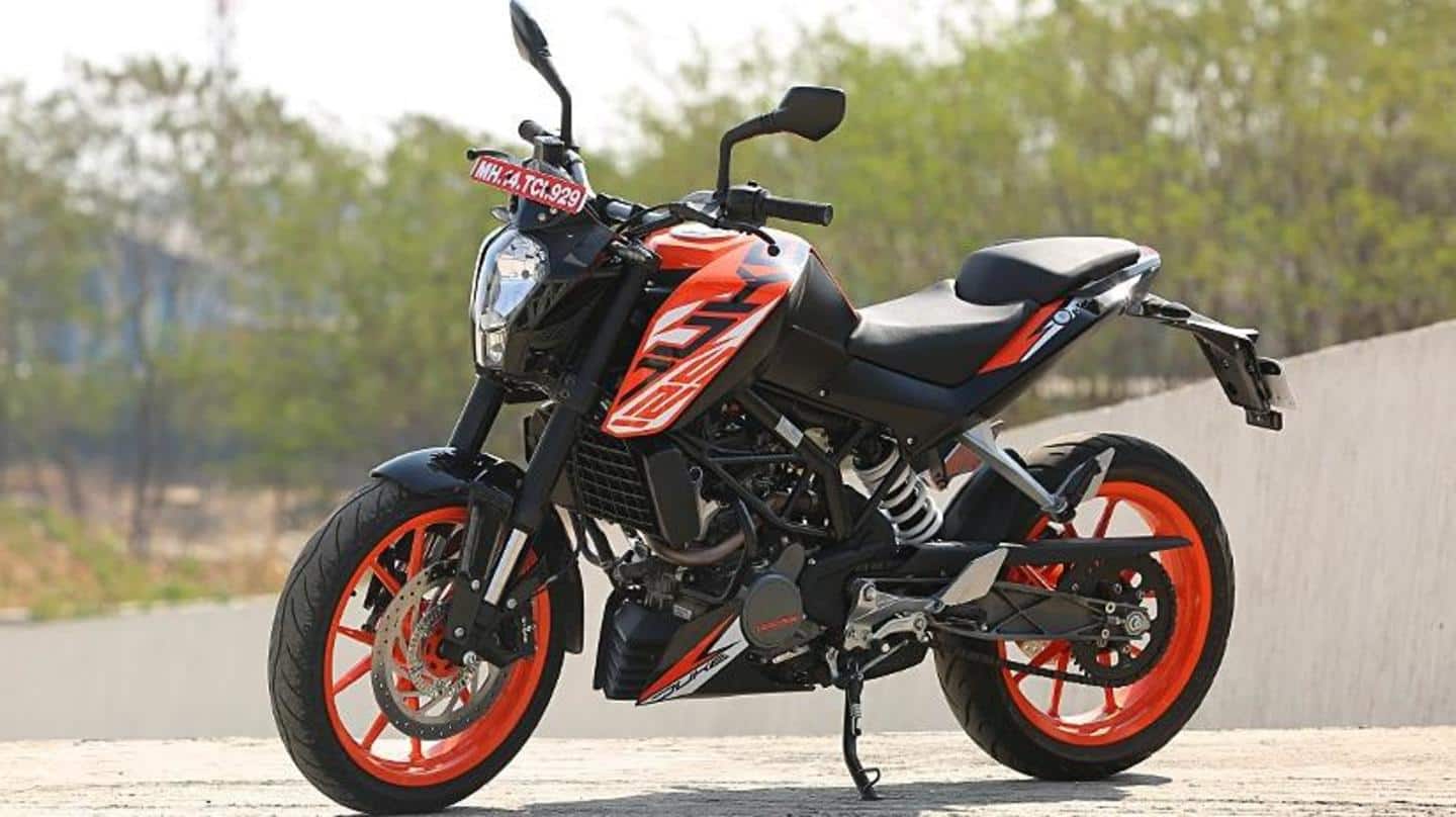2021 KTM 125 Duke spotted at Indian dealership; launch imminent