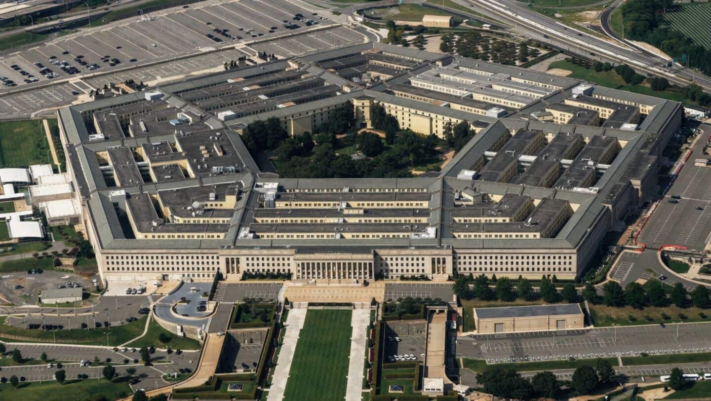 Why Elon Musk, Palmer Luckey's new Pentagon roles are worrying