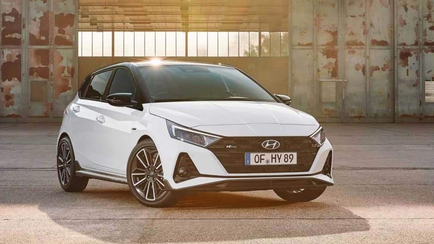 Ahead of unveiling, Hyundai i20 N Line spied at dealership