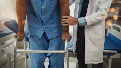 First-in-the-world: Chinese doctors make double-thigh amputee walk again