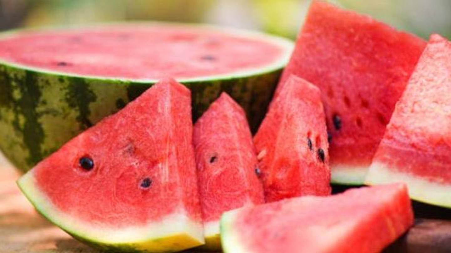 Can soothe rashes and minor sunburns Can soothe rashes and minor sunburns