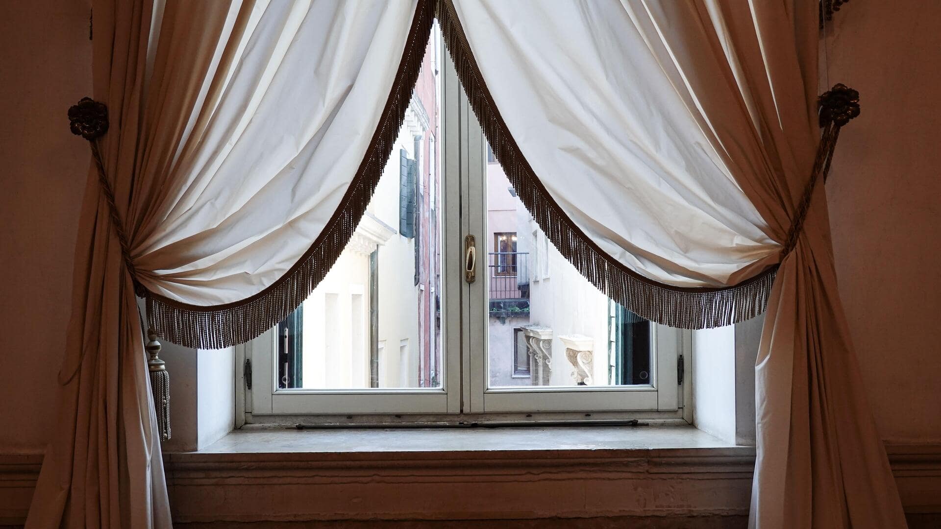 How to clean curtains without taking them down