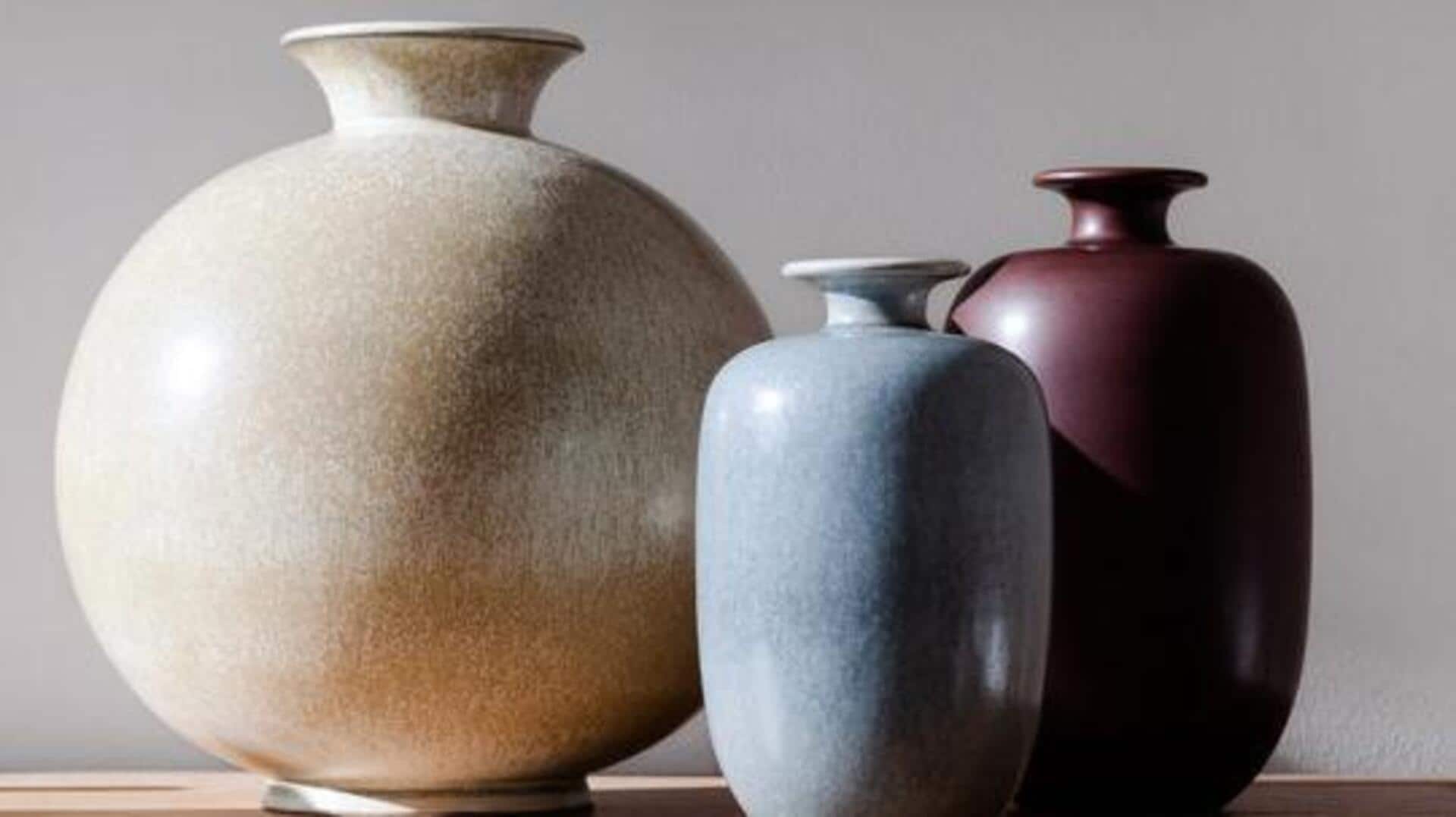 How to use geometric patterns in ceramic art 