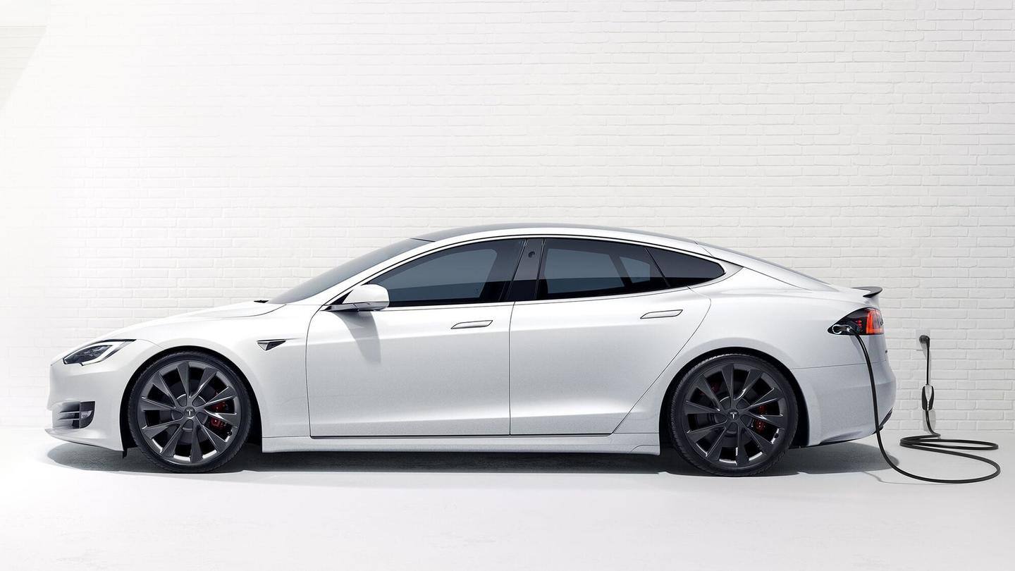 Musk, let's figure this out, Spears advises Tesla chief Musk, let's figure this out, Spears advises Tesla chief