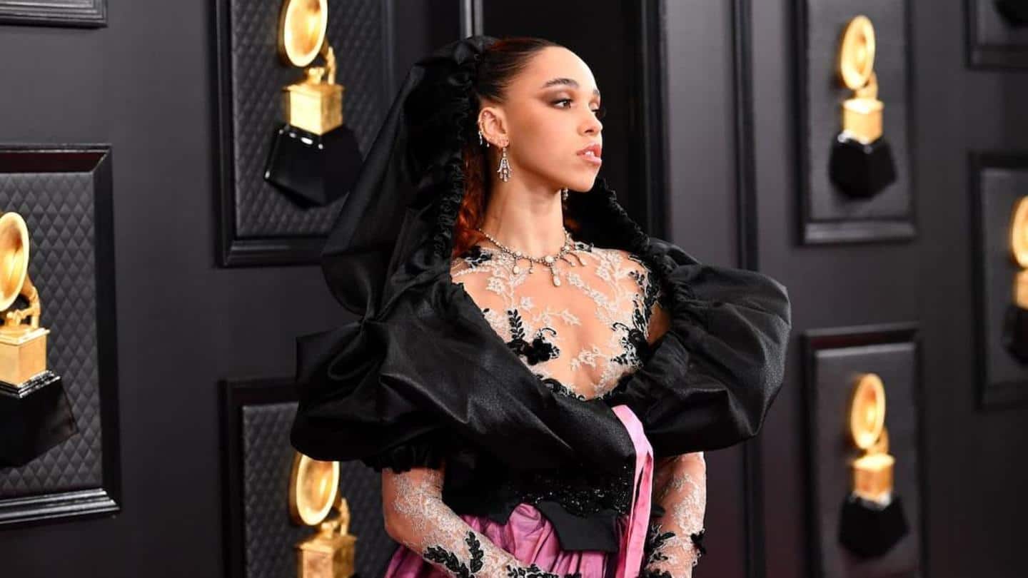 Twigs explains the term 'love bombing'; details her ordeal Twigs explains the term 'love bombing'; details her ordeal