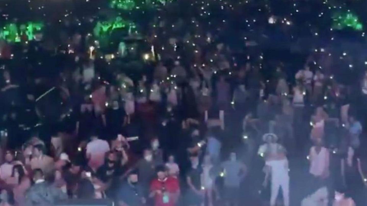 Don't pull another Chainsmokers now! Don't pull another Chainsmokers now!