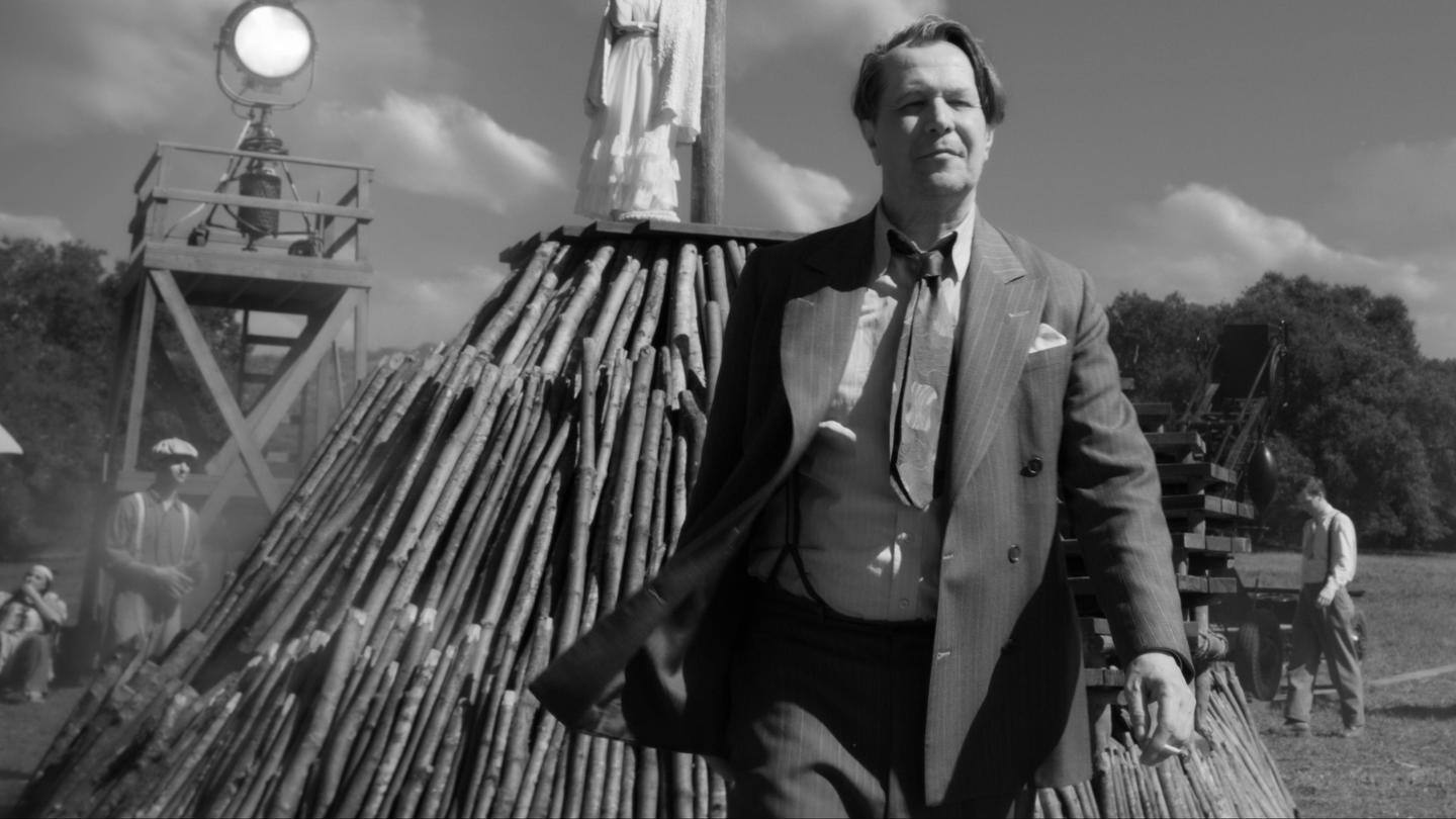 'Mank': Biographical drama that recreates 'Citizen Kane' environment 'Mank': Biographical drama that recreates 'Citizen Kane' environment