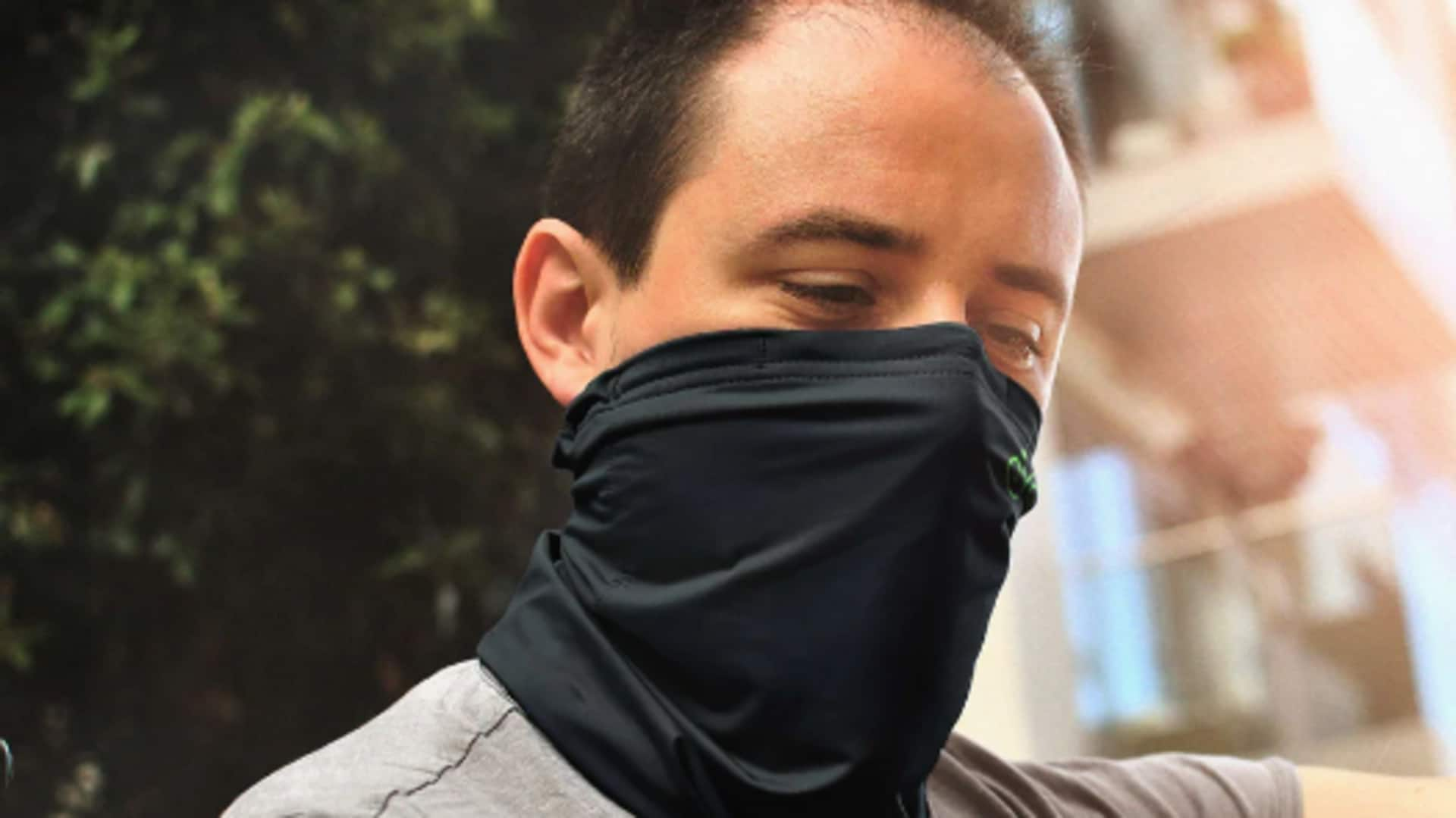 Crafting anti-pollution mask scarf hybrids