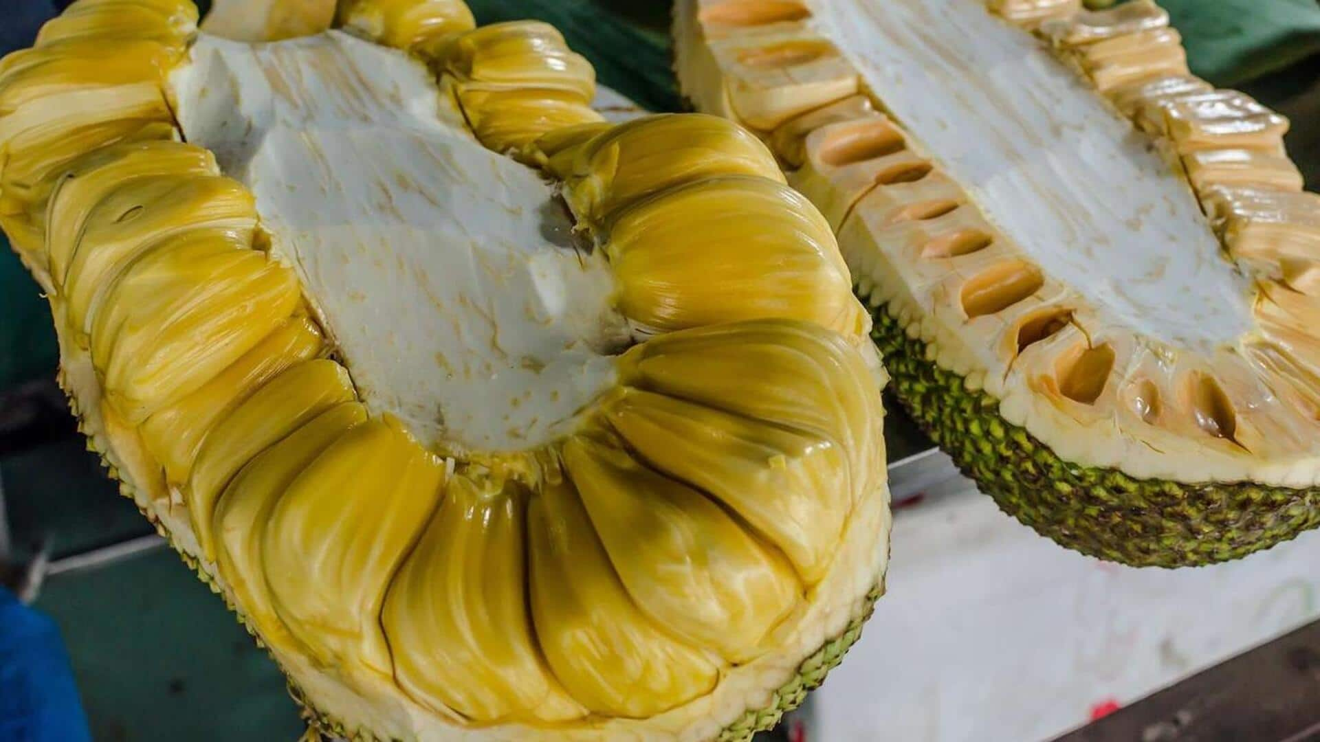 Jackfruit v/s durian: Which one has more fiber?