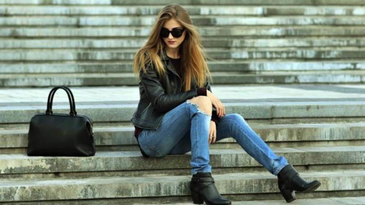 Black t-shirts look great with a pair of blue jeans Black t-shirts look great with a pair of blue jeans