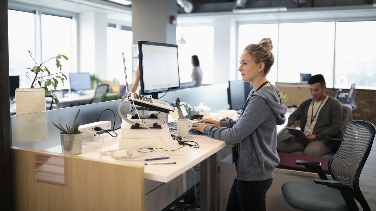 #HealthBytes: Benefits of working on a standing desk