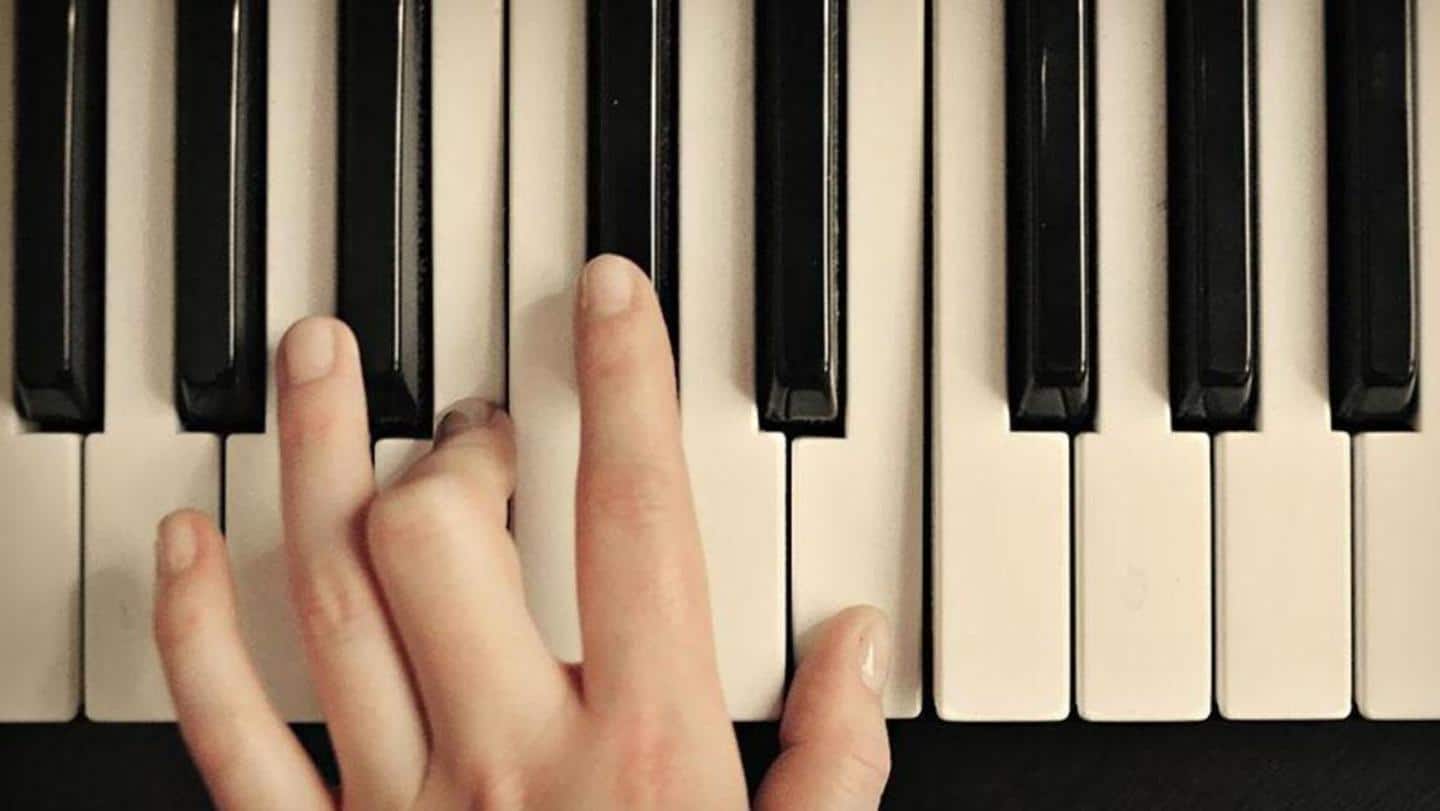 Beginner's guide: Learn how to play a keyboard
