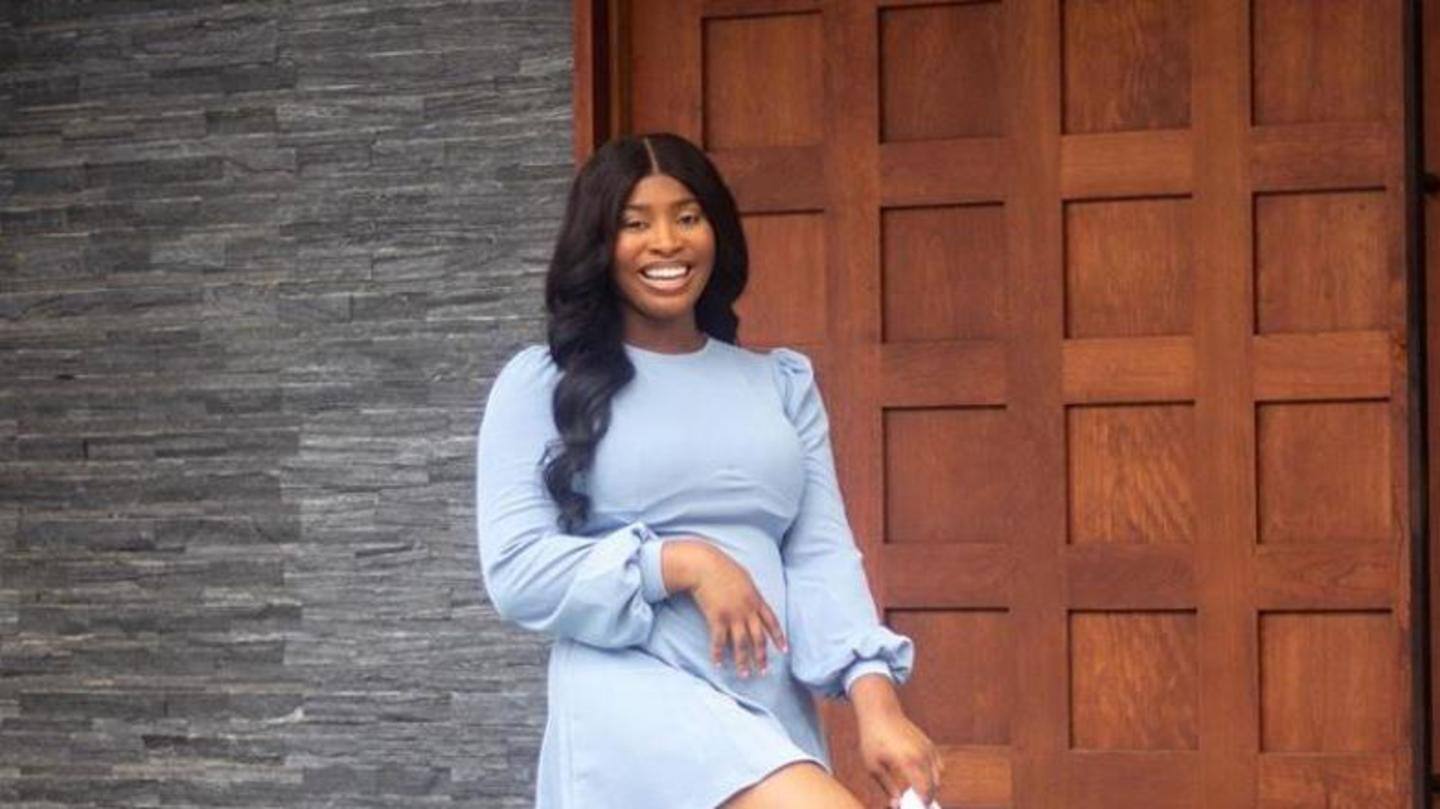 She is an excellent business coach She is an excellent business coach
