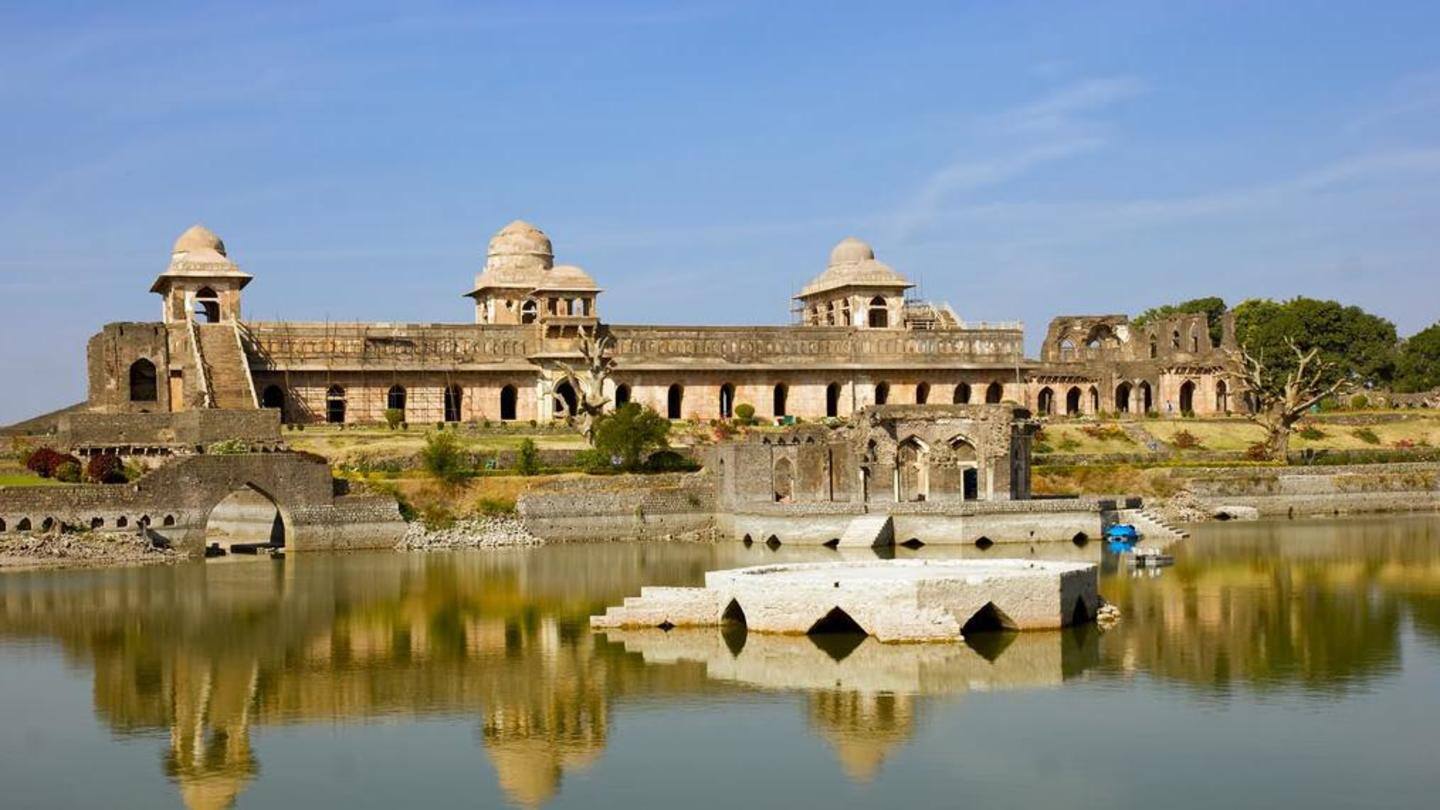 Mandu: In Madhya Pradesh, dotted with noted heritage sites Mandu: In Madhya Pradesh, dotted with noted heritage sites
