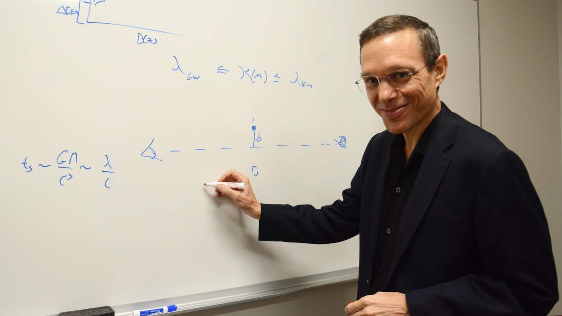 White House names Harvard astrophysicist to lead UFO investigation panel 