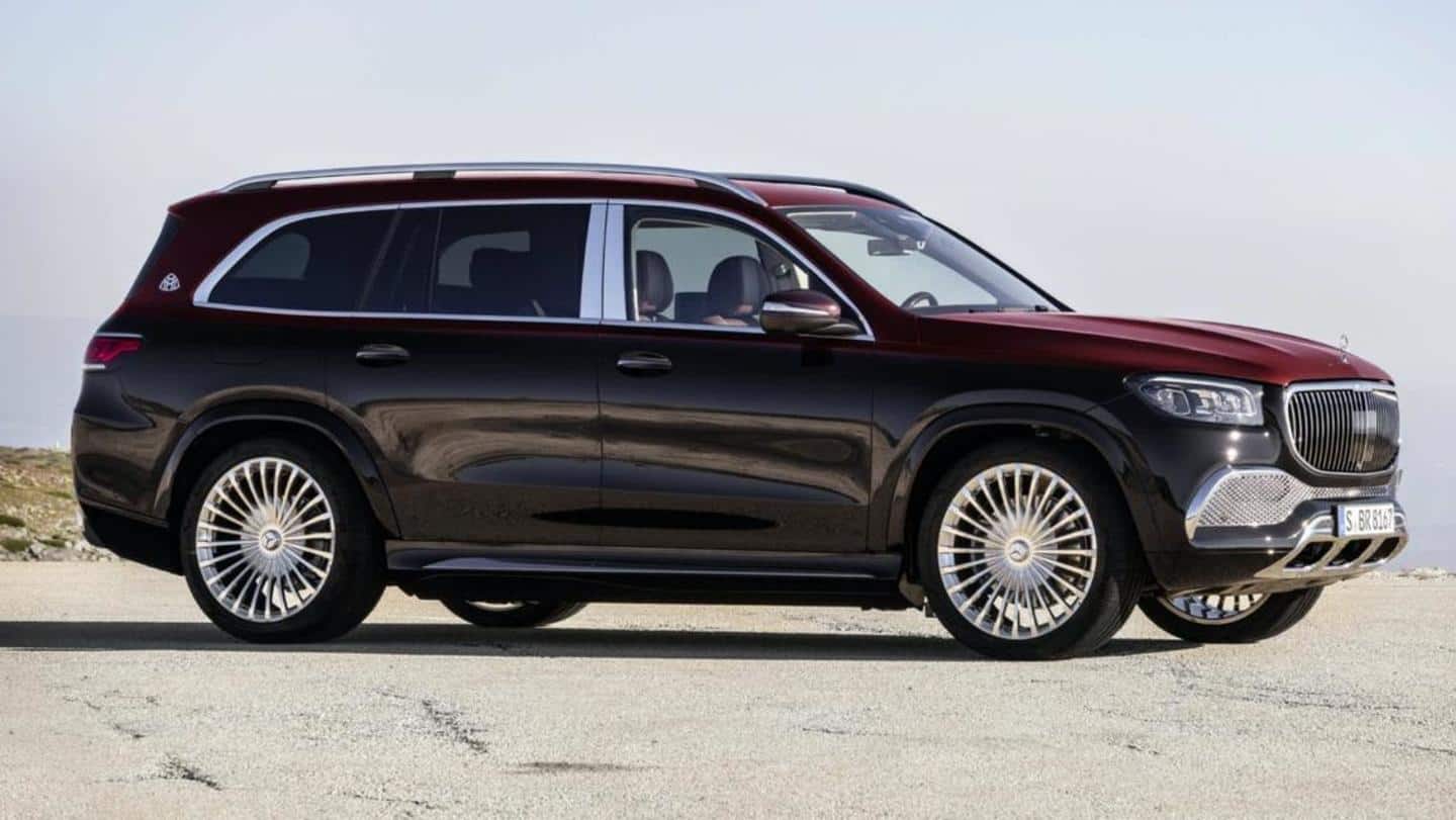 It rides on multi-spoke 22-inch alloy wheels