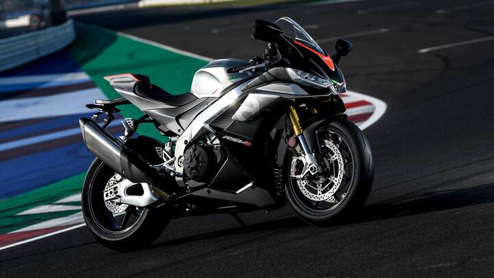 2021 Aprilia RSV4 and Tuono V4 officially listed in India
