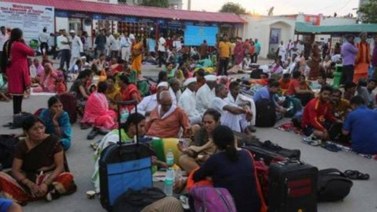 Amarnath Yatra suspended, tourists and pilgrims asked to leave Kashmir Amarnath Yatra suspended, tourists and pilgrims asked to leave Kashmir