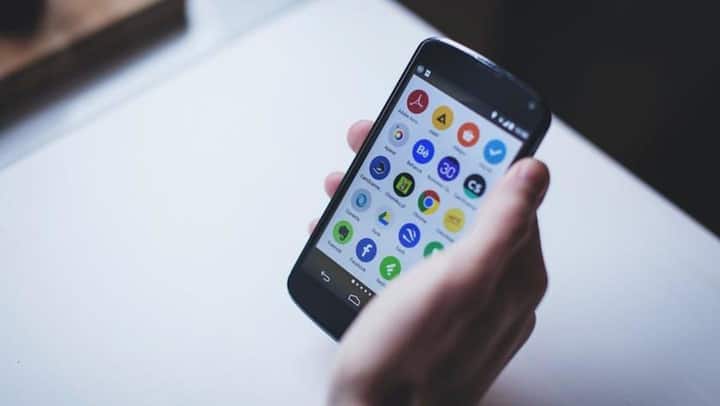 8 helpful smartphone apps you should teach your parents about