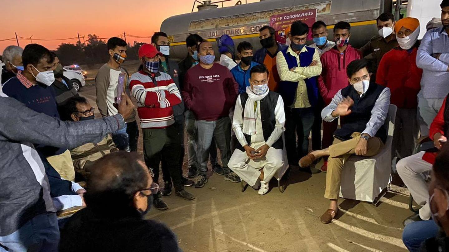 AAP leaders extend support to protesting farmers AAP leaders extend support to protesting farmers