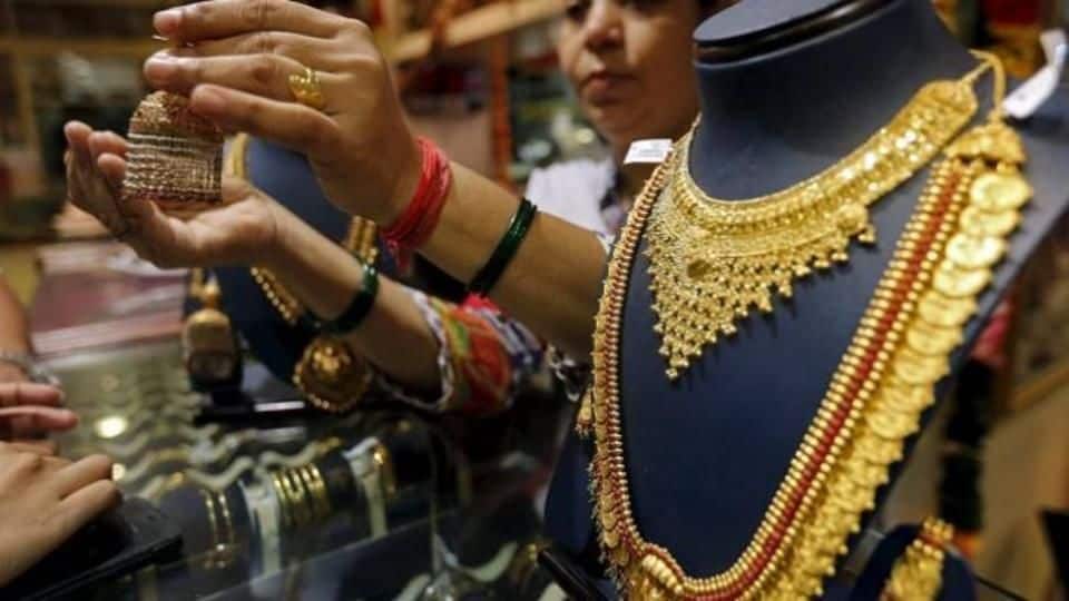 Looking for purity while shopping for gold Looking for purity while shopping for gold