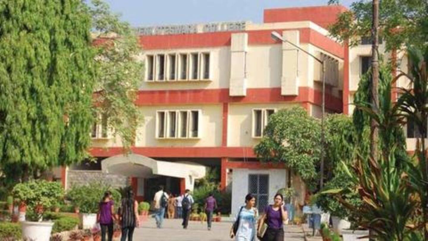 Sri Venkateswara College is also popular for science courses Sri Venkateswara College is also popular for science courses