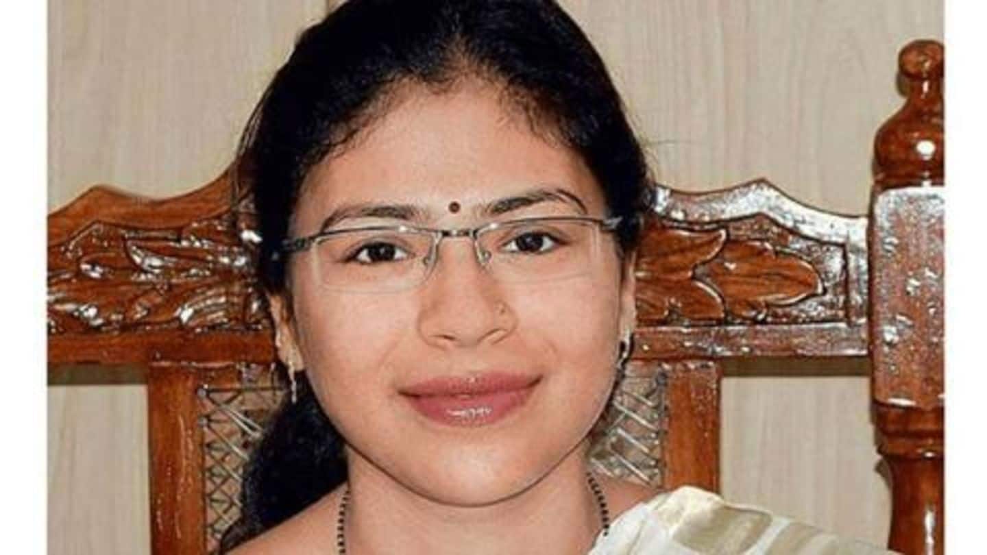 Durga Shakti Nagpal is a gutsy woman IAS officer Durga Shakti Nagpal is a gutsy woman IAS officer