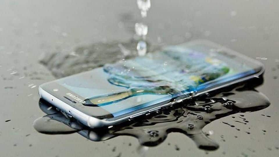 #Holi2018: These waterproof smartphones will survive the splash