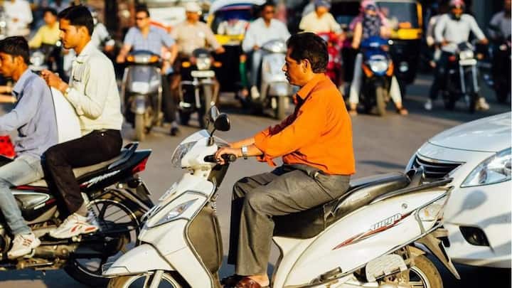 One in every ten drivers in Delhi has no license