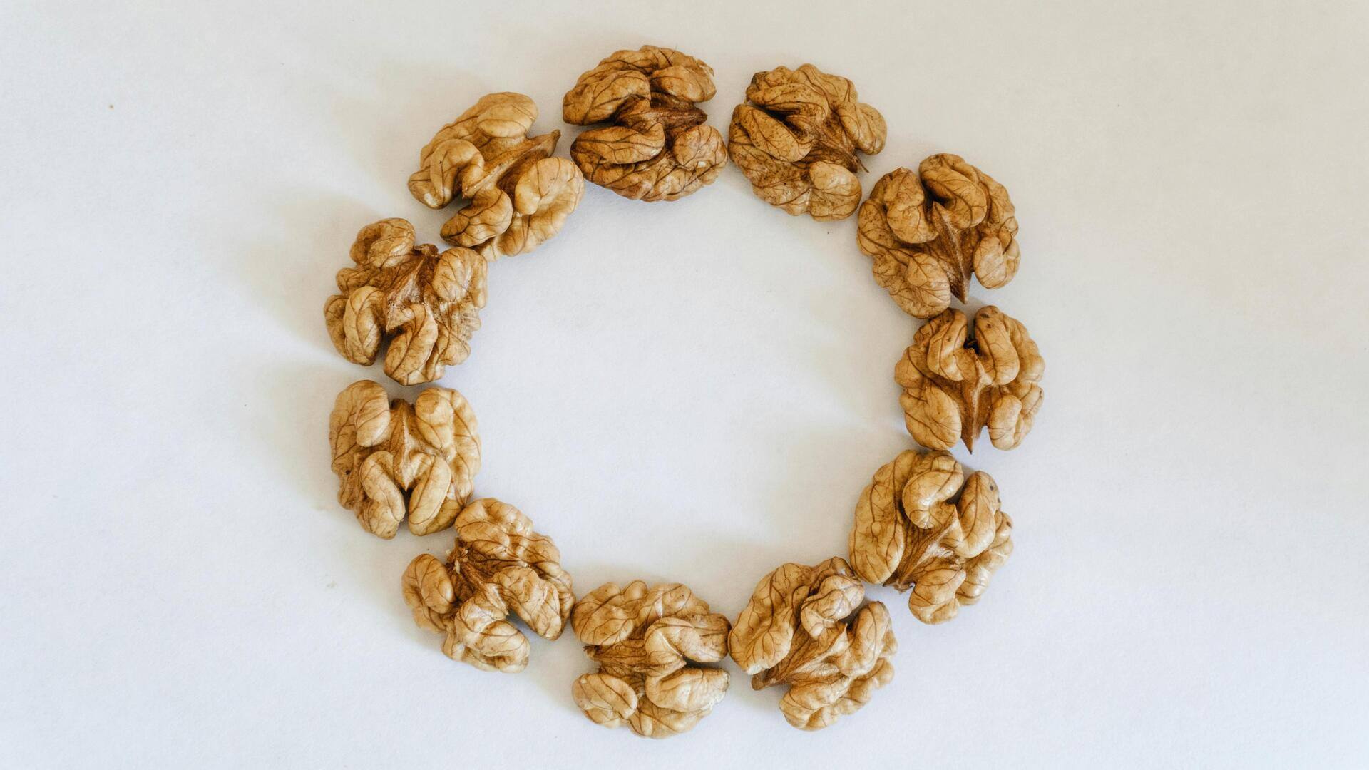 The healthiest raw nuts to add to your diet