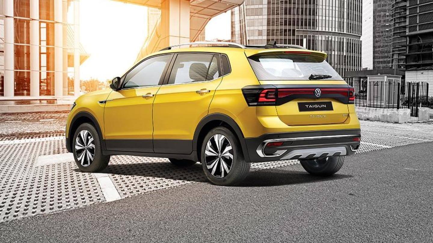It sports a chrome grille and 17-inch alloy wheels It sports a chrome grille and 17-inch alloy wheels