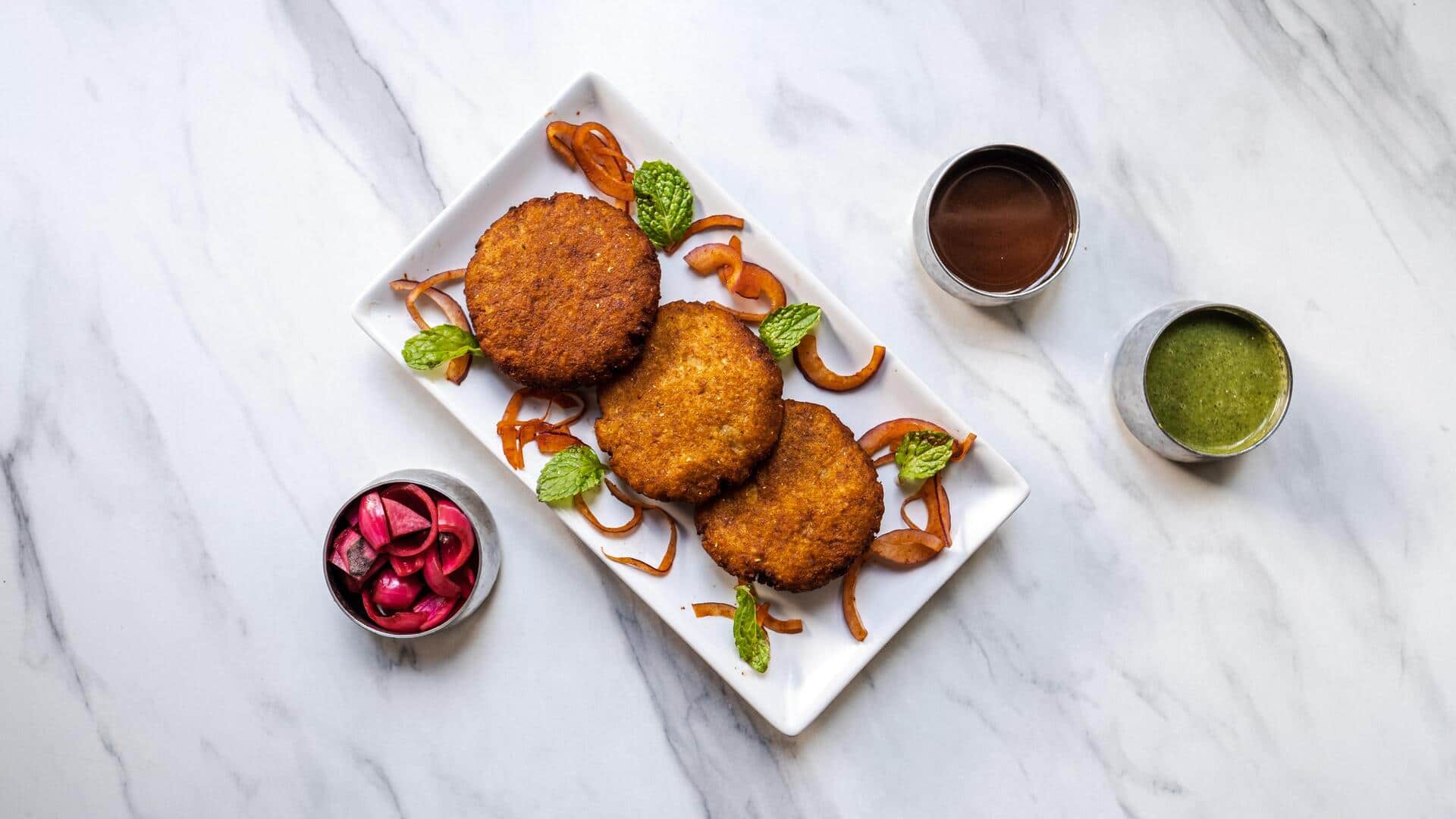How to make delicious ragda pattice at home